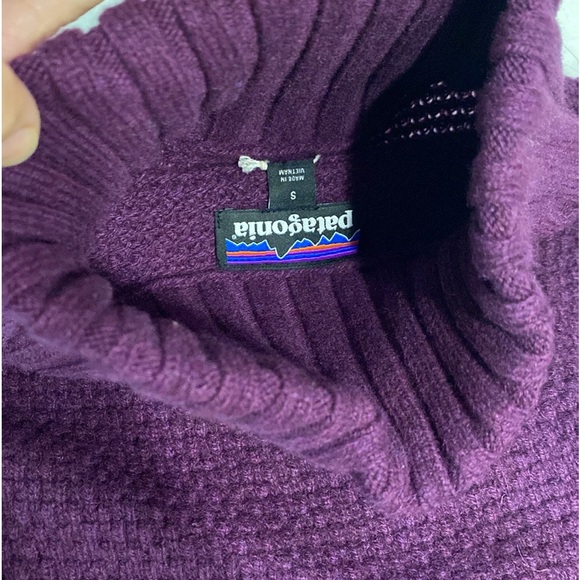 New Patagonia Recycled Cashmere Turtleneck night plum size Small w/tags⭐️⭐️⭐️⭐️ - Picture 6 of 17